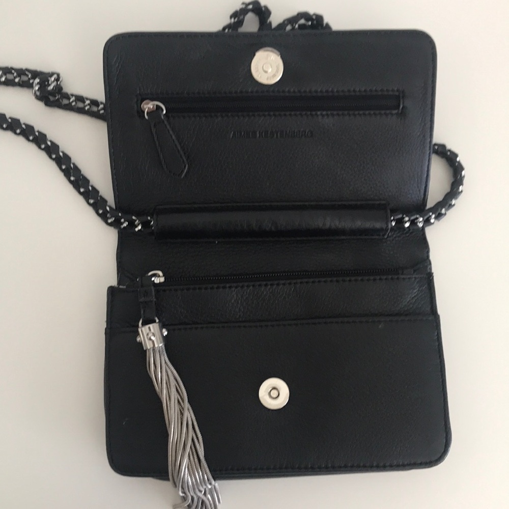 crossbody - Picture 5 of 5